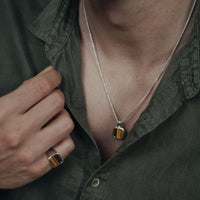Set di gioielli composto da un anello sigillo e una collana in argento sterling 925