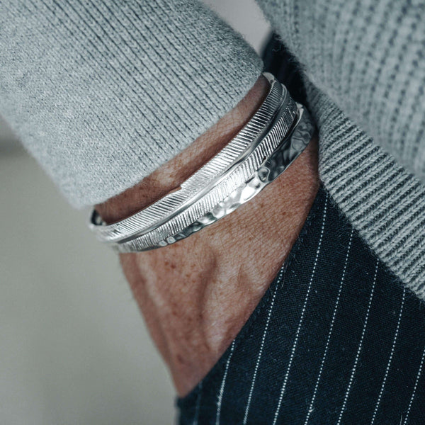 Hochwertige Silber Armreifen für Männer im Schmuck-Set kaufen