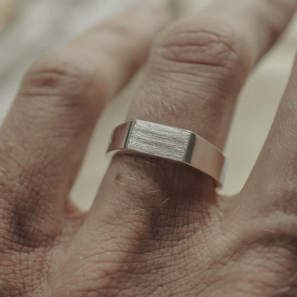 Minimalistischer Herren Ring aus 925 Silber und Gold handmade Sprezzi Fashion